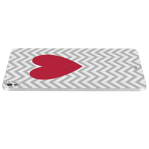 Chevron Heart iPad Pro 13in M4 (2024) Skin
