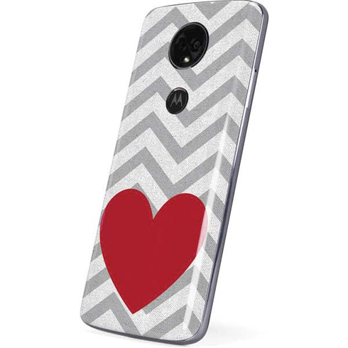 Chevron Heart Moto E5 Plus Skin