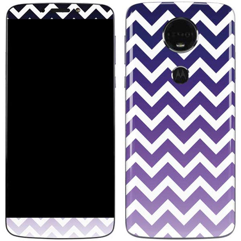 Chevron Purple Ombre Moto E5 Plus Skin
