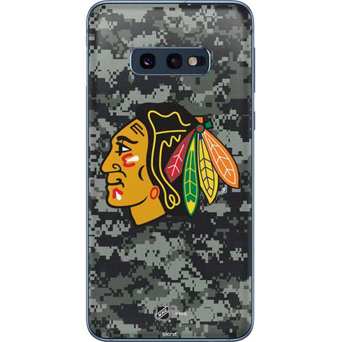 NHL Chicago Blackhawks Camo Galaxy S10e Skin
