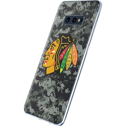 NHL Chicago Blackhawks Camo Galaxy S10e Skin