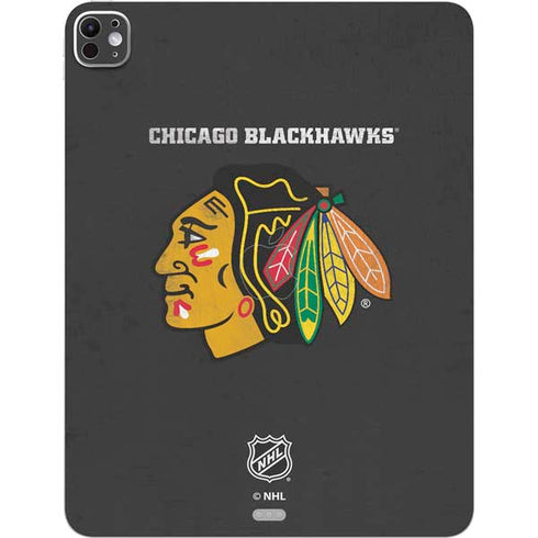 NHL Chicago Blackhawks Distressed iPad Pro 13in M4 (2024) Skin