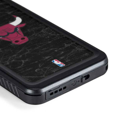 NBA Chicago Bulls Black Distressed Galaxy S24 Waterproof Case