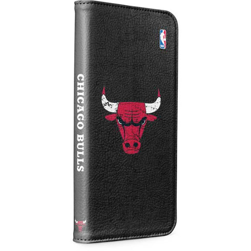 NBA Chicago Bulls Black Distressed iPhone 15 Folio Case