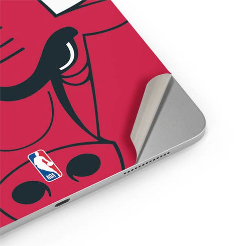NBA Chicago Bulls Large Logo iPad Pro 13in M4 (2024) Skin