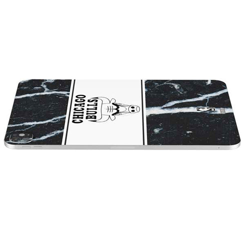 NBA Chicago Bulls Marble iPad Pro 13in M4 (2024) Skin