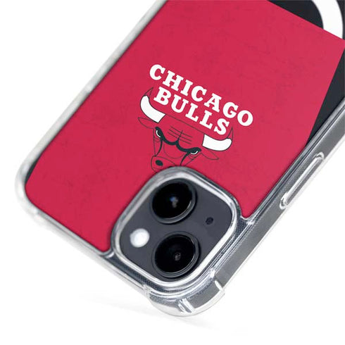 NBA Chicago Bulls Red Distressed iPhone 15 Plus MagSafe Case