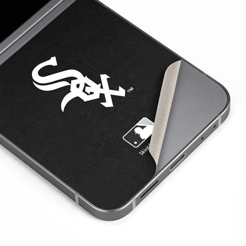MLB Chicago White Sox - Solid Distressed Galaxy Z Flip6 Skin