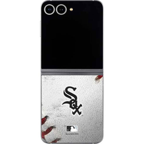MLB Chicago White Sox Game Ball Galaxy Z Flip6 Skin
