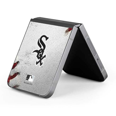 MLB Chicago White Sox Game Ball Galaxy Z Flip6 Skin