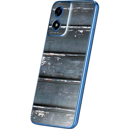 Chipped Blue Wood Moto G Play 4G (2024) Skin