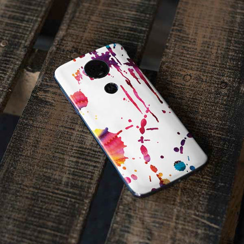 Chromatic Splatter White Moto E5 Plus Skin