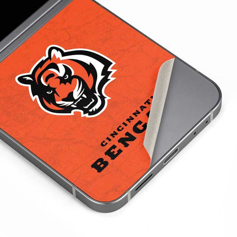 NFL Cincinnati Bengals - Alternate Distressed Galaxy Z Flip6 Skin