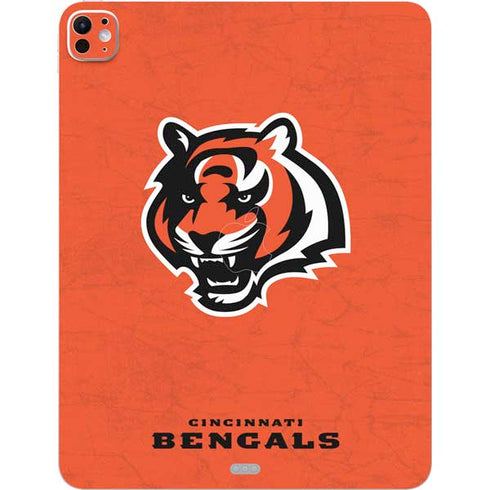 NFL Cincinnati Bengals - Alternate Distressed iPad Pro 13in M4 (2024) Skin