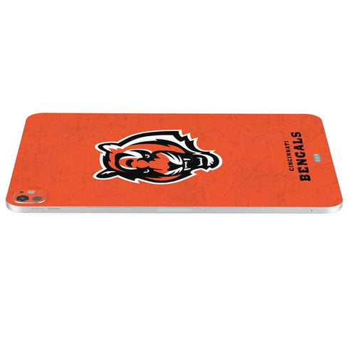 NFL Cincinnati Bengals - Alternate Distressed iPad Pro 13in M4 (2024) Skin