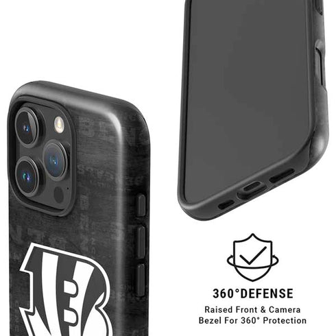 NFL Cincinnati Bengals Black & White iPhone 16 Pro Magsafe Impact Case