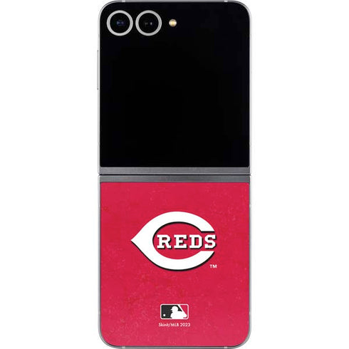 MLB Cincinnati Reds - Solid Distressed Galaxy Z Flip6 Skin