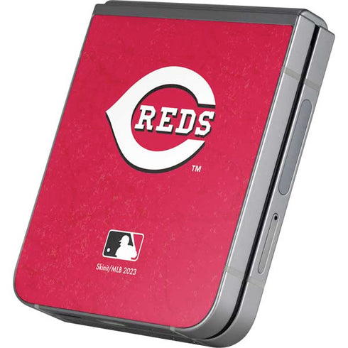 MLB Cincinnati Reds - Solid Distressed Galaxy Z Flip6 Skin