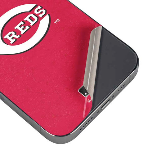 MLB Cincinnati Reds - Solid Distressed iPhone 16 Pro Skin