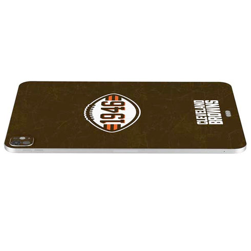 NFL Cleveland Browns Alternate Distressed iPad Pro 13in M4 (2024) Skin