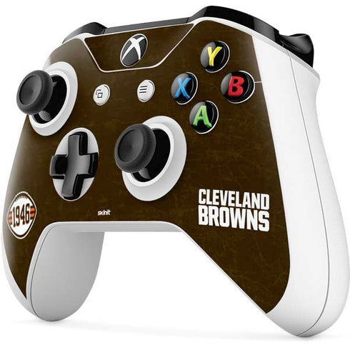 NFL Cleveland Browns Alternate Distressed Xbox One S All-Digital Edition Bundle Skin