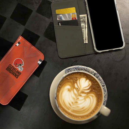 NFL Cleveland Browns Team Jersey iPhone 15 Plus Folio Case