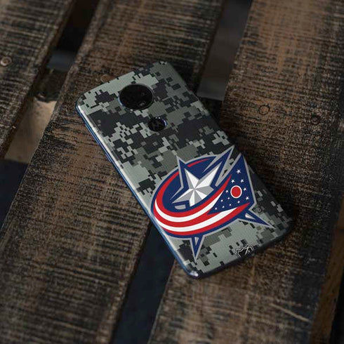 NHL Columbus Blue Jackets Camo Moto E5 Plus Skin