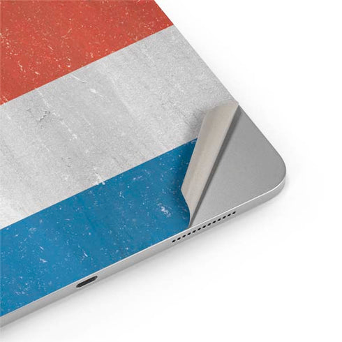Costa Rican Flag Distressed iPad Pro 13in M4 (2024) Skin