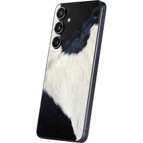 Cow Galaxy S24 Skin