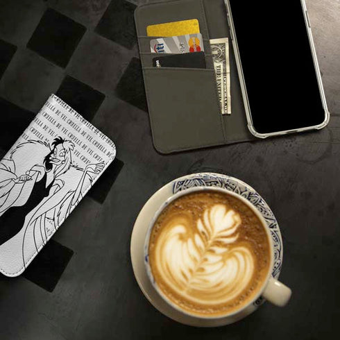 Disney Villains Cruella de Vil Black and White iPhone 15 Folio Case