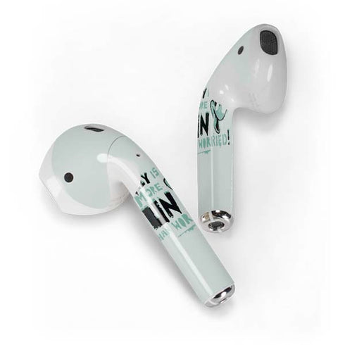 Looney Tunes Daffy Duck Crazy Apple AirPods Skin