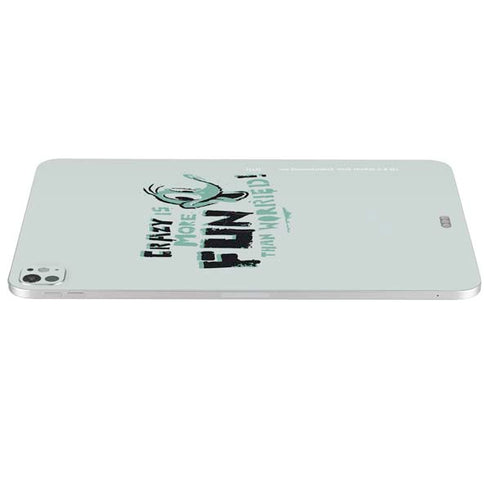 Looney Tunes Daffy Duck Crazy iPad Pro 13in M4 (2024) Skin