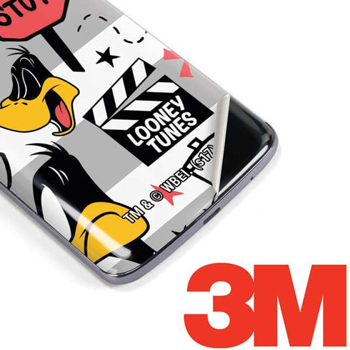 Looney Tunes Daffy Duck Striped Patches Moto E5 Plus Skin