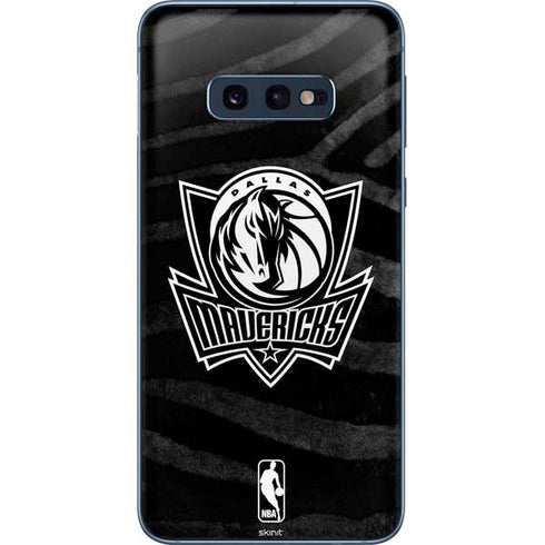 NBA Dallas Mavericks Black Animal Print Galaxy S10e Skin