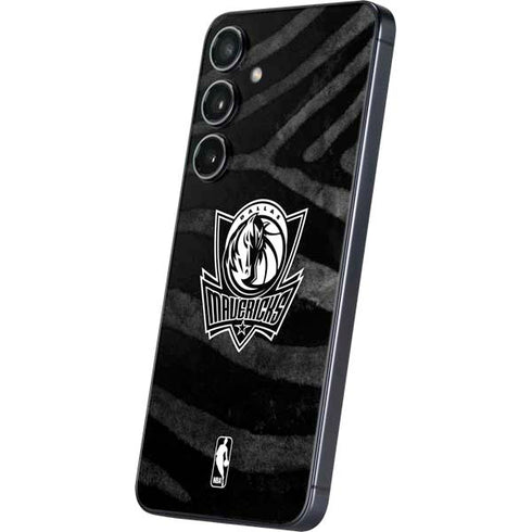 NBA Dallas Mavericks Black Animal Print Galaxy S24 Plus Skin