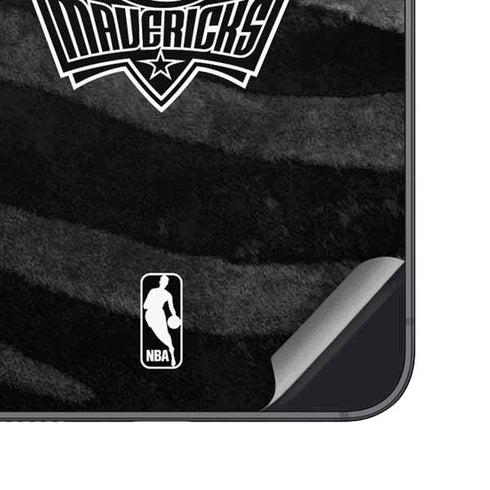 NBA Dallas Mavericks Black Animal Print Galaxy S24 Plus Skin