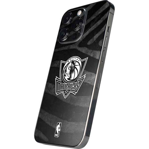 NBA Dallas Mavericks Black Animal Print iPhone 16 Pro Skin