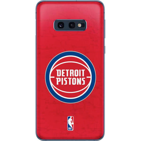 NBA Detroit Pistons Distressed Galaxy S10e Skin