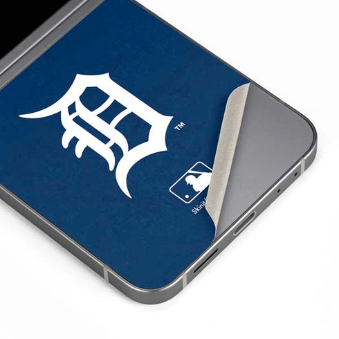 MLB Detroit Tigers - Solid Distressed Galaxy Z Flip6 Skin