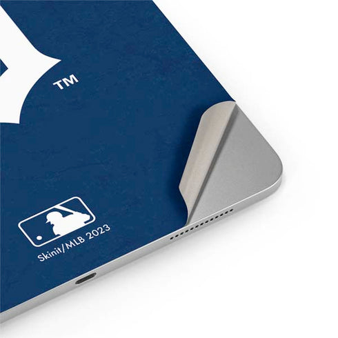 MLB Detroit Tigers - Solid Distressed iPad Pro 13in M4 (2024) Skin