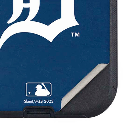 MLB Detroit Tigers - Solid Distressed Otterbox Defender iPhone Skin
