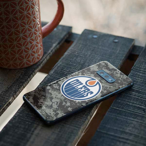 NHL Edmonton Oilers Camo Galaxy S10e Skin