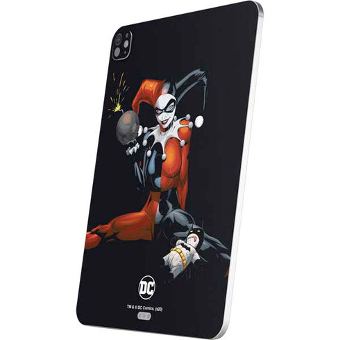 DC Comics Harley Quinn Playfull Pose iPad Pro 13in M4 (2024) Skin