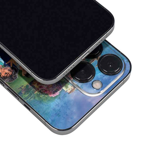 Disney Encanto Familia Poster iPhone 14 Pro Skin