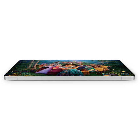 Disney Encanto Familia Poster Apple MacBook Pro 16-inch Skin