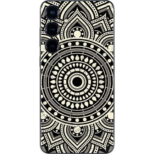 Finding Center Galaxy A16 5G Skin