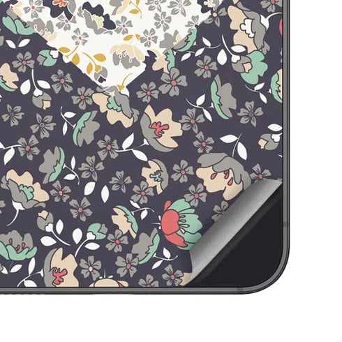 Floral Heart Galaxy S24 Skin