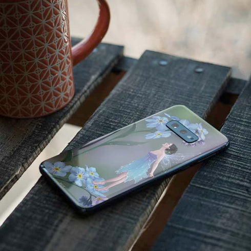 Forget Me Not by Rachel Anderson Galaxy S10e Skin