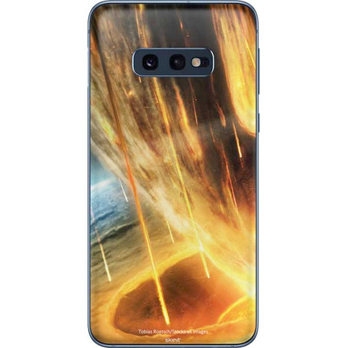 StockTrek Giant Asteroid Collides with Planet Earth Galaxy S10e Skin