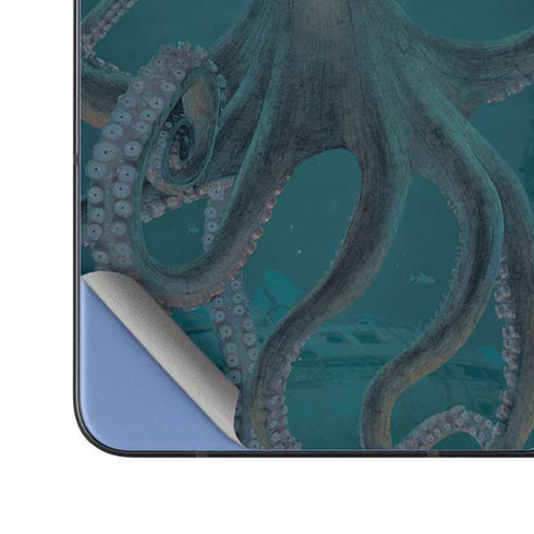 Giant Octopus by Vincent Hie Galaxy Z Fold5 5G Skin